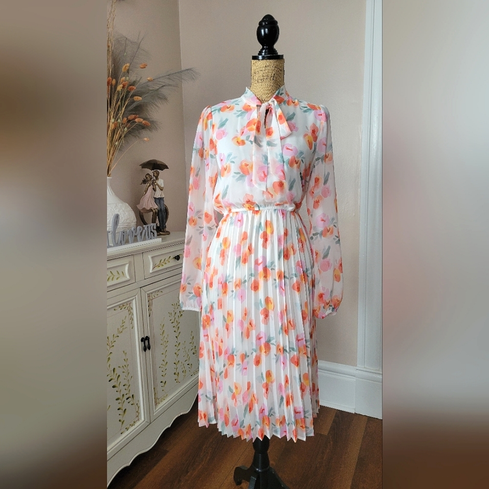 Pleated Floral Dress🌸